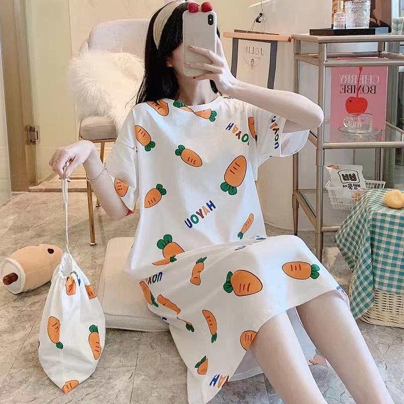 A girl in a sleeping dress with short sleeves
