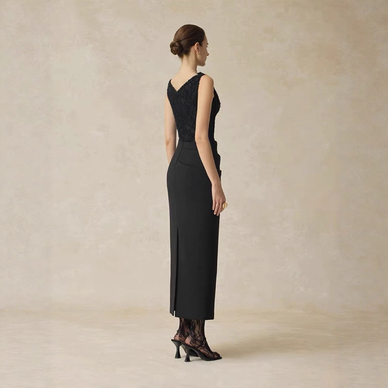 Niche Designer Elegant One-length Neck Long-sleeved Waist Dress For Autumn New Lace Spliced sleeveless Dress