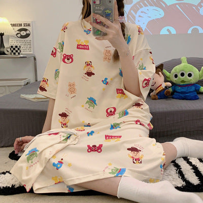 A girl in a sleeping dress with short sleeves