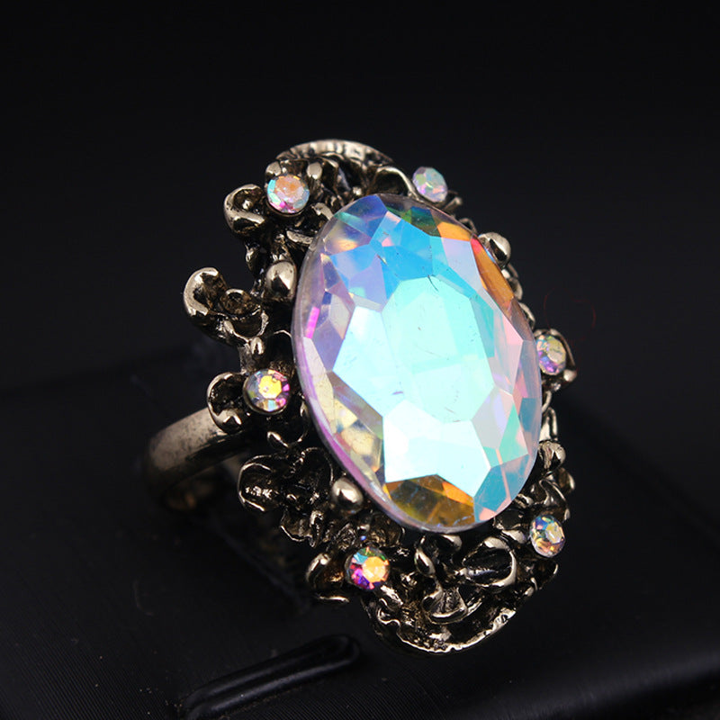 The opening of the crystal large gemstone ring can be adjusted as a female accessory