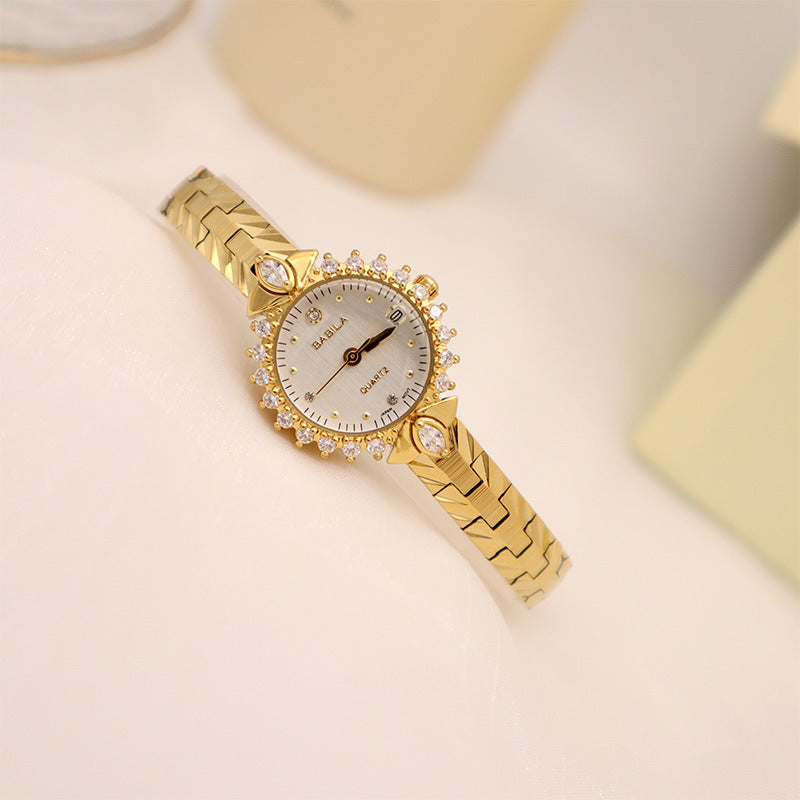 Diamond-encrusted relief bracelet, elegant quartz small gold watch