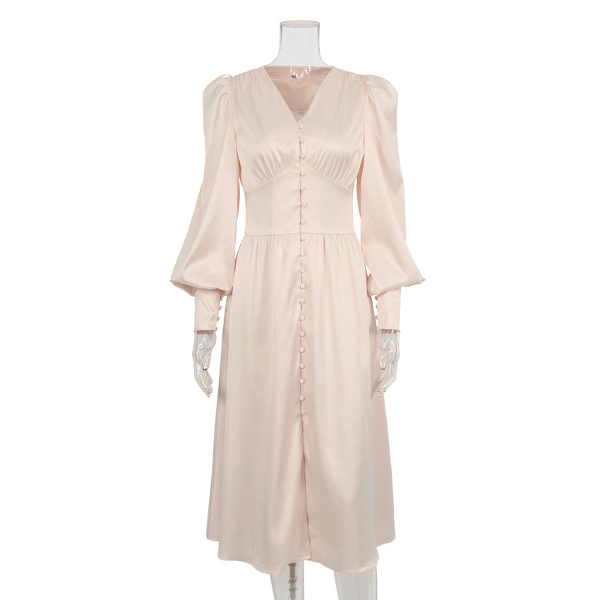 Long V-neck, cinched waist, retro dress