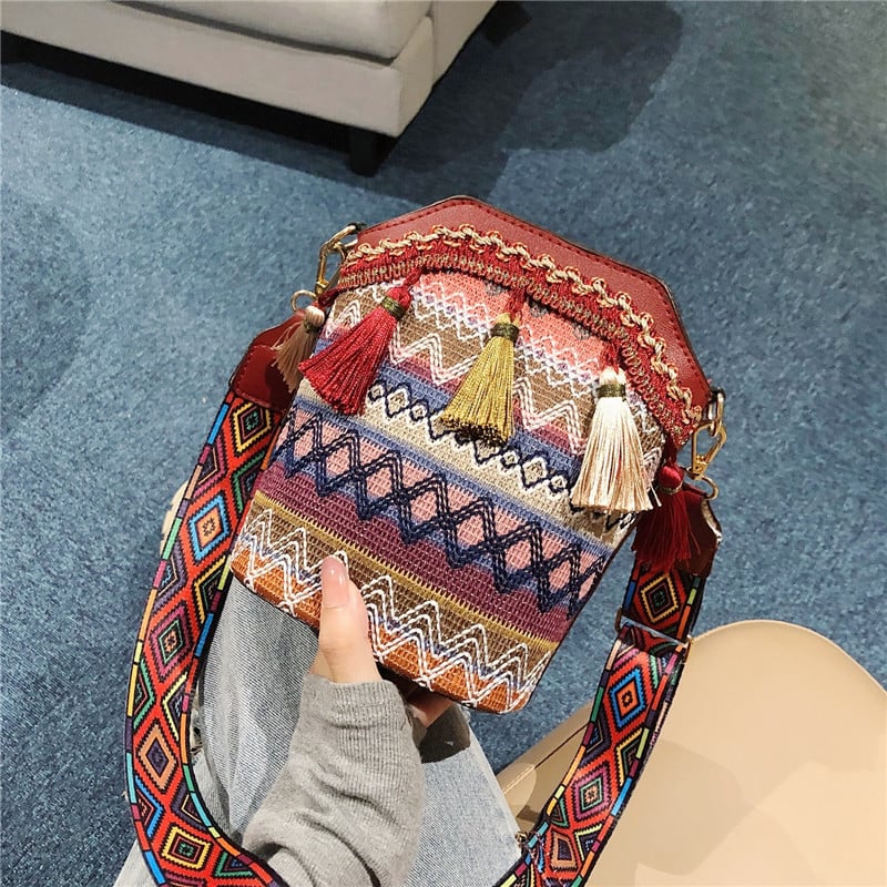 Women's Bag Fashion Women's Bag Shoulder Bag Korean Ethnic Style Tassel Crossbody Small Bag Women's Bucket Bag