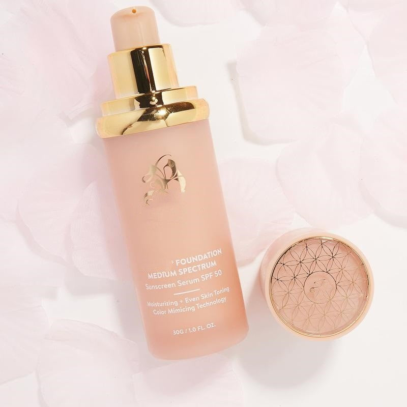 Non-Stuck Four-In-One Color-Changing Liquid Foundation