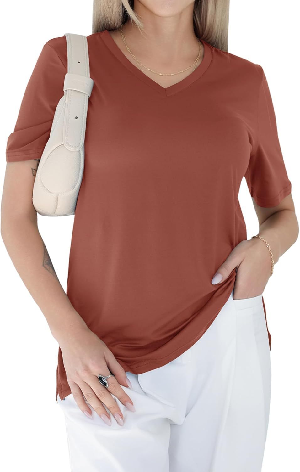 V-neck loose, straight-shoulder short-sleeved T-shirt