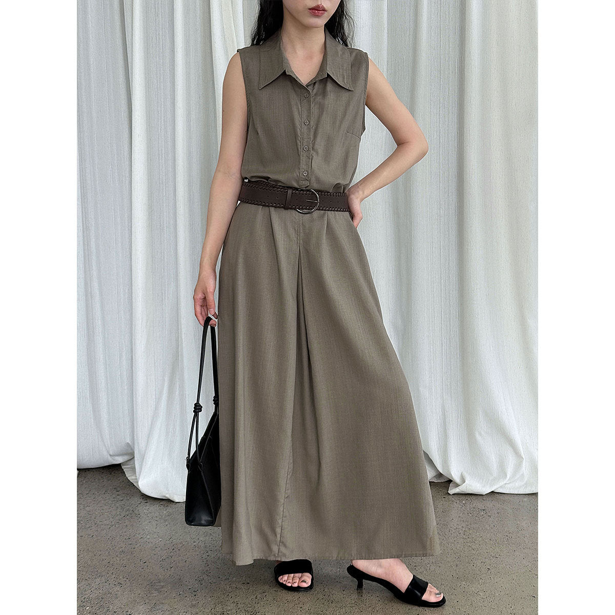 Waist-cinching sleeveless dress