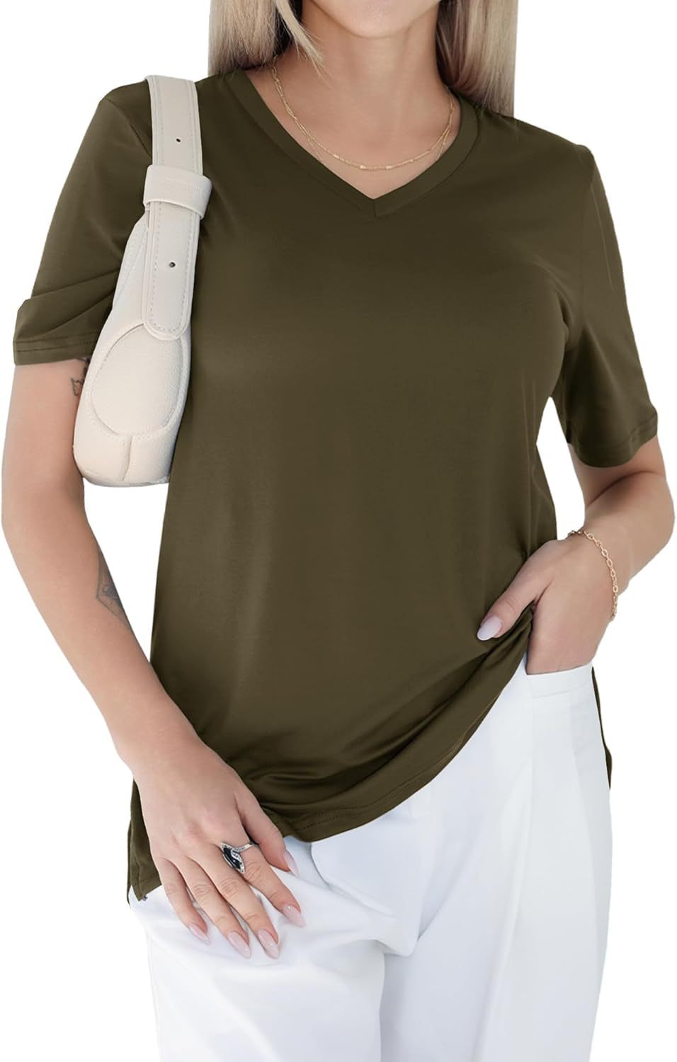 V-neck loose, straight-shoulder short-sleeved T-shirt
