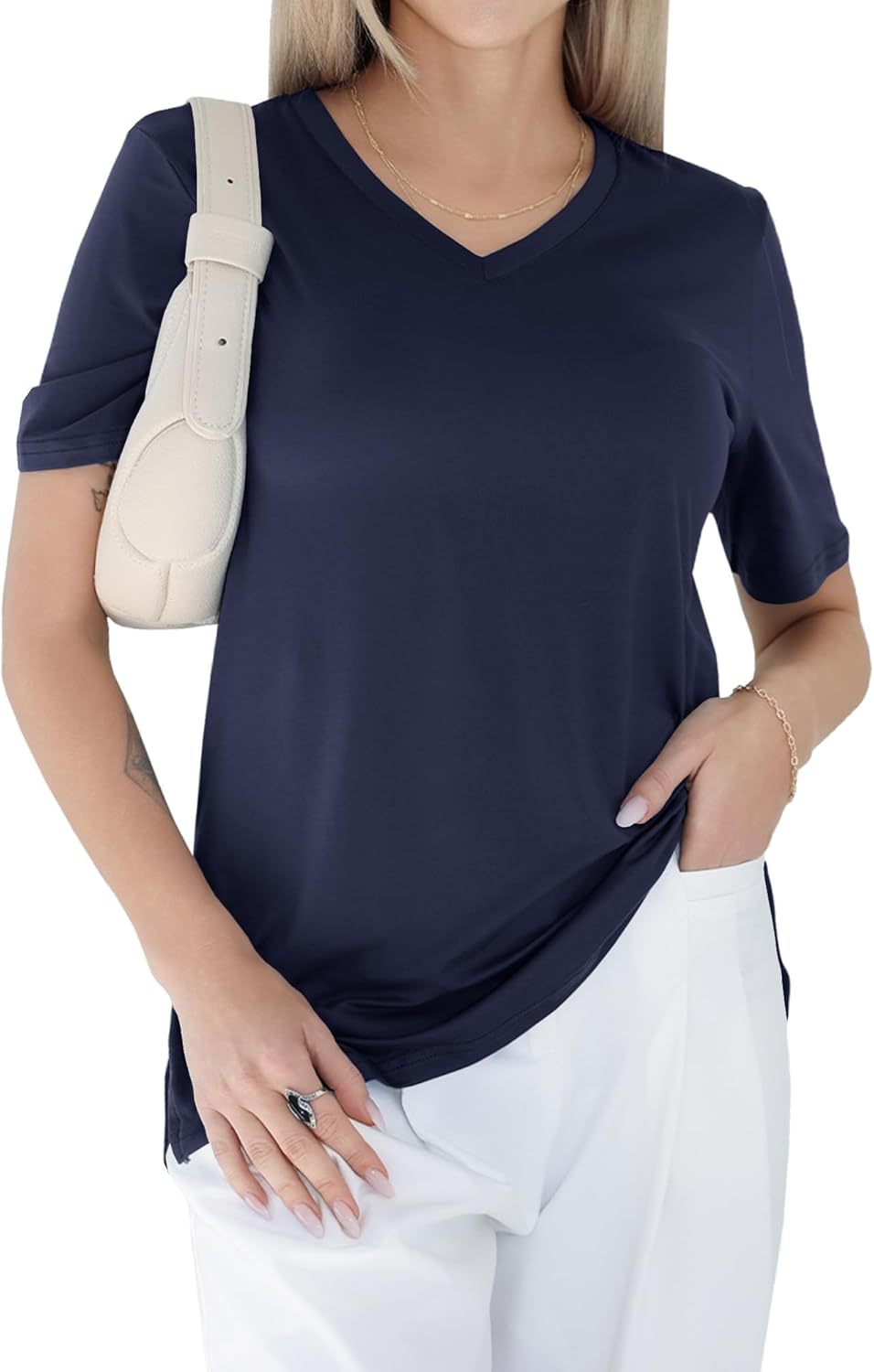 V-neck loose, straight-shoulder short-sleeved T-shirt