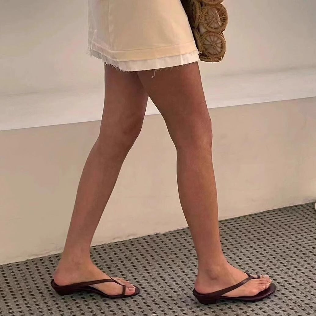 Low-Heeled Flip-Flops Open-Toe Thong Sandals