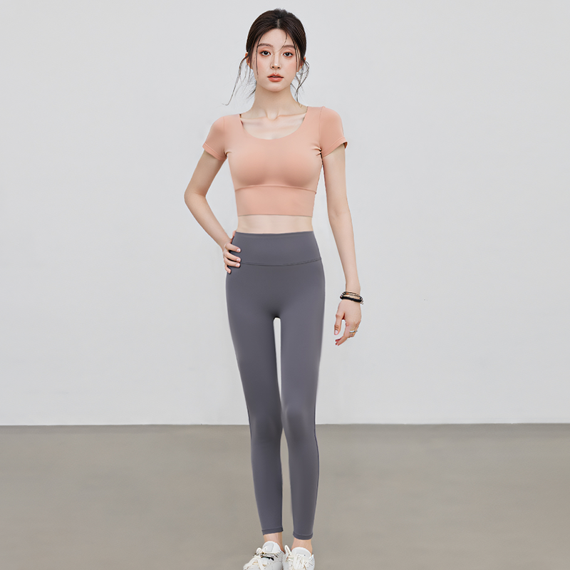 New women's yoga wear with chest pads