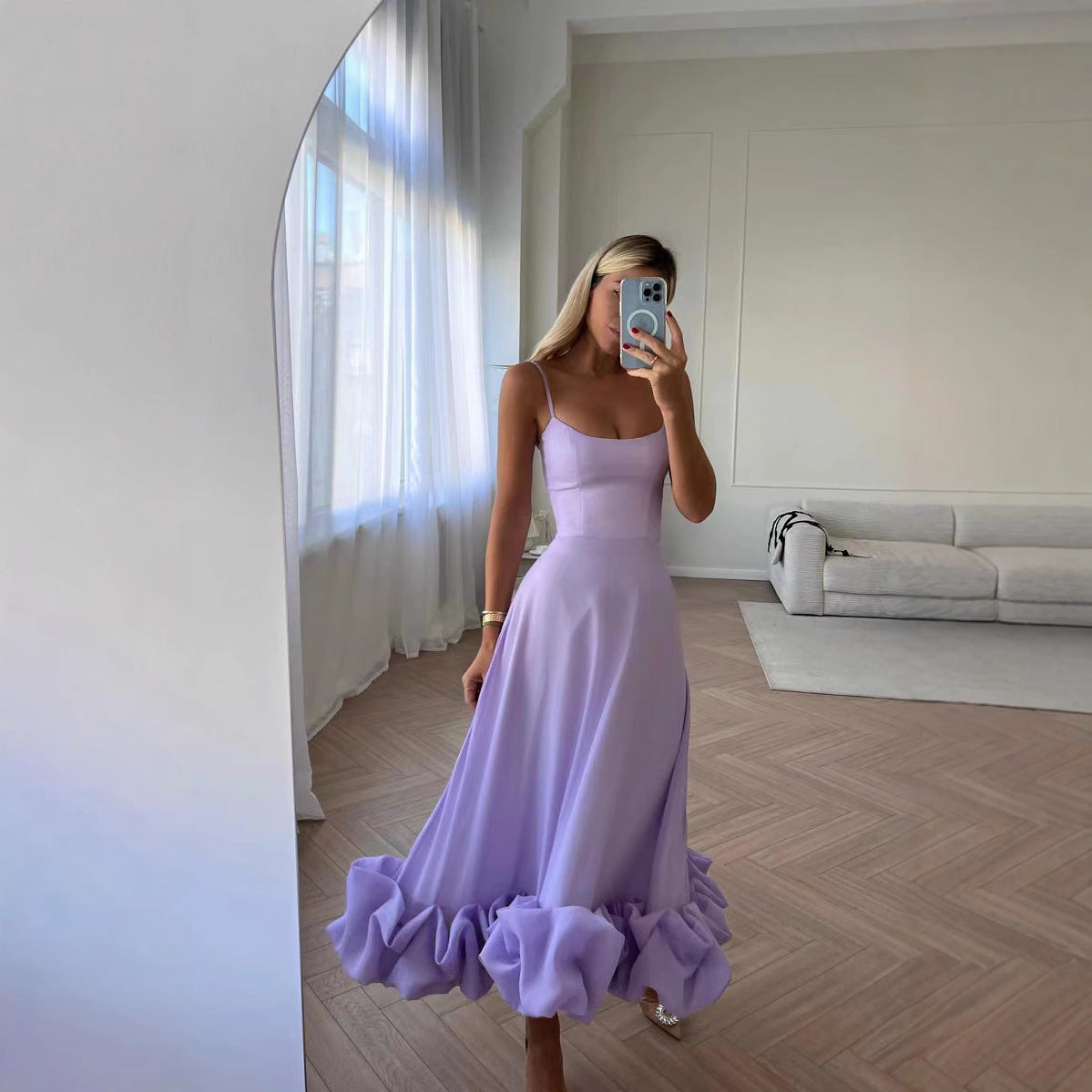 Women's A-line dress with A large halter strap and three-dimensional flowers